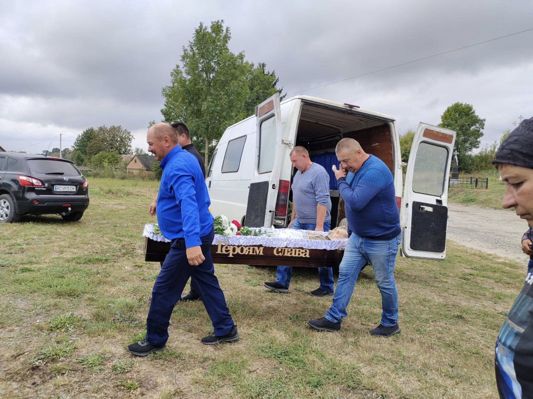 Помер у лікарні від важкої хвороби: на Волині попрощалися з Героєм Ігорем Дубчуком