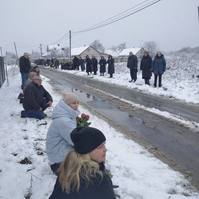 Був частиною сталевого щита, що захищає нас від ворога: на Волині поховали 36-річного Героя Віктора Чижа