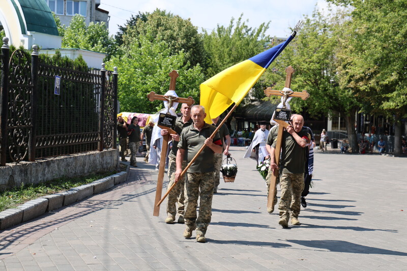 Загинули понад рік тому у Курській області: у Луцьку відбулося прощання з Героями Леонідом Матвійчуком та Олександром Єдинаком