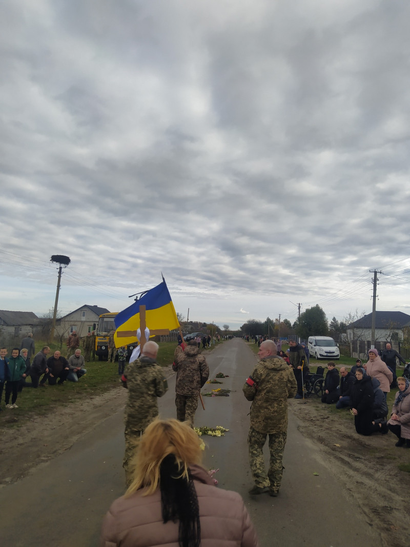 Понад рік рідні чекали звістки: на Волині поховали Героя Андрія Босюка