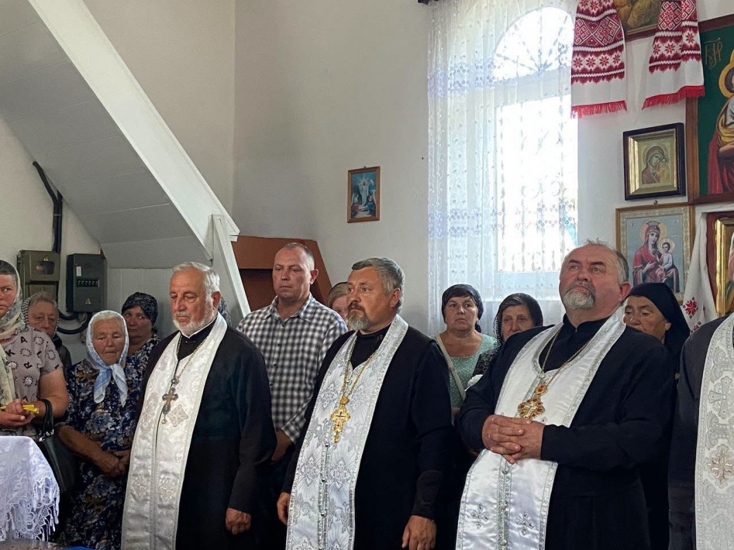 Понад 5 місяців чекали на диво: на Волині попрощалися із загиблим воїном Вадимом Королюком