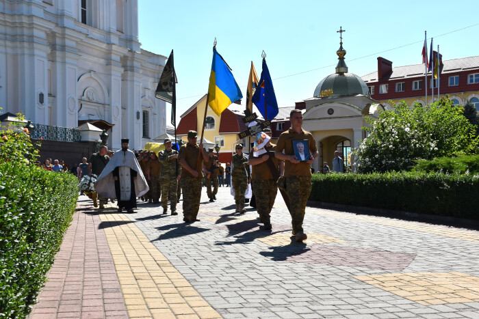 Навіки 51: у Луцьку попрощалися із полеглим на війні Героєм Костянтином Бойком