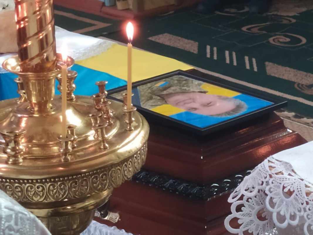 Понад півтора року вважався зниклим безвісти: у громаді на Волині попрощалися із воїном Юрієм Мухіним