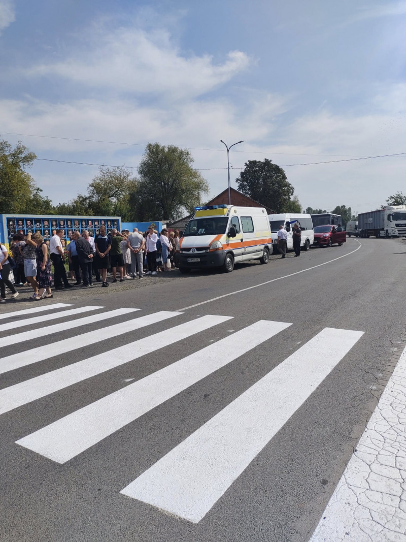 Навіки 40: на Волині похоронили загиблого офіцера Романа Дудика