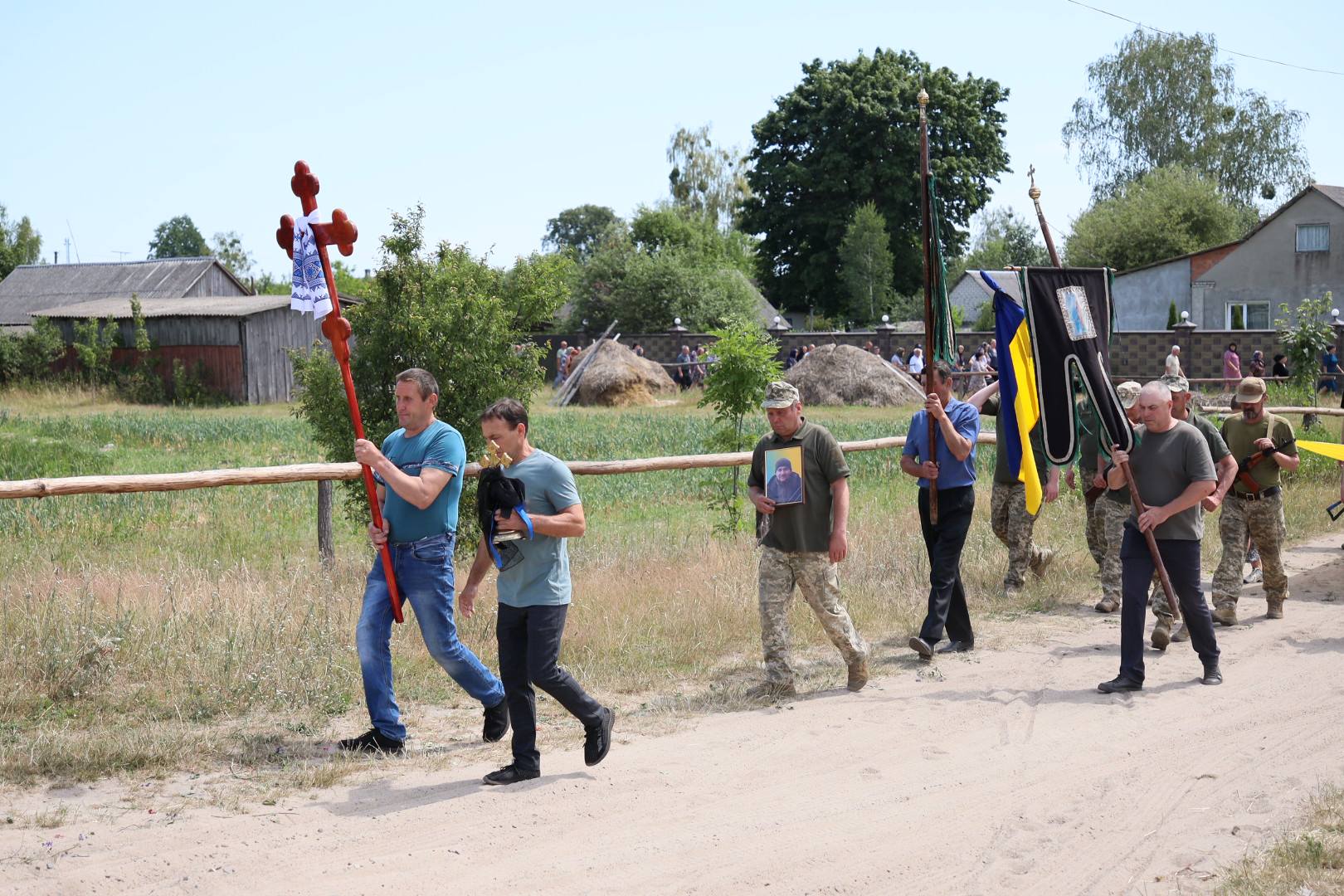 8 місяців вважався зниклим безвісти: на Волині в останню путь провели Героя Анатолія Янчука