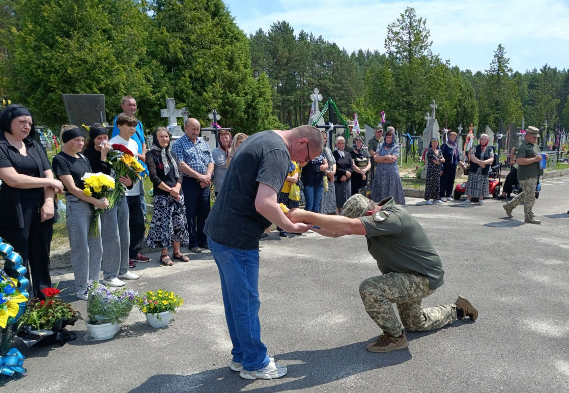 Навіки 22: на Волині поховали Героя Олександра Бусла, який тривалий час вважався зниклим безвісти