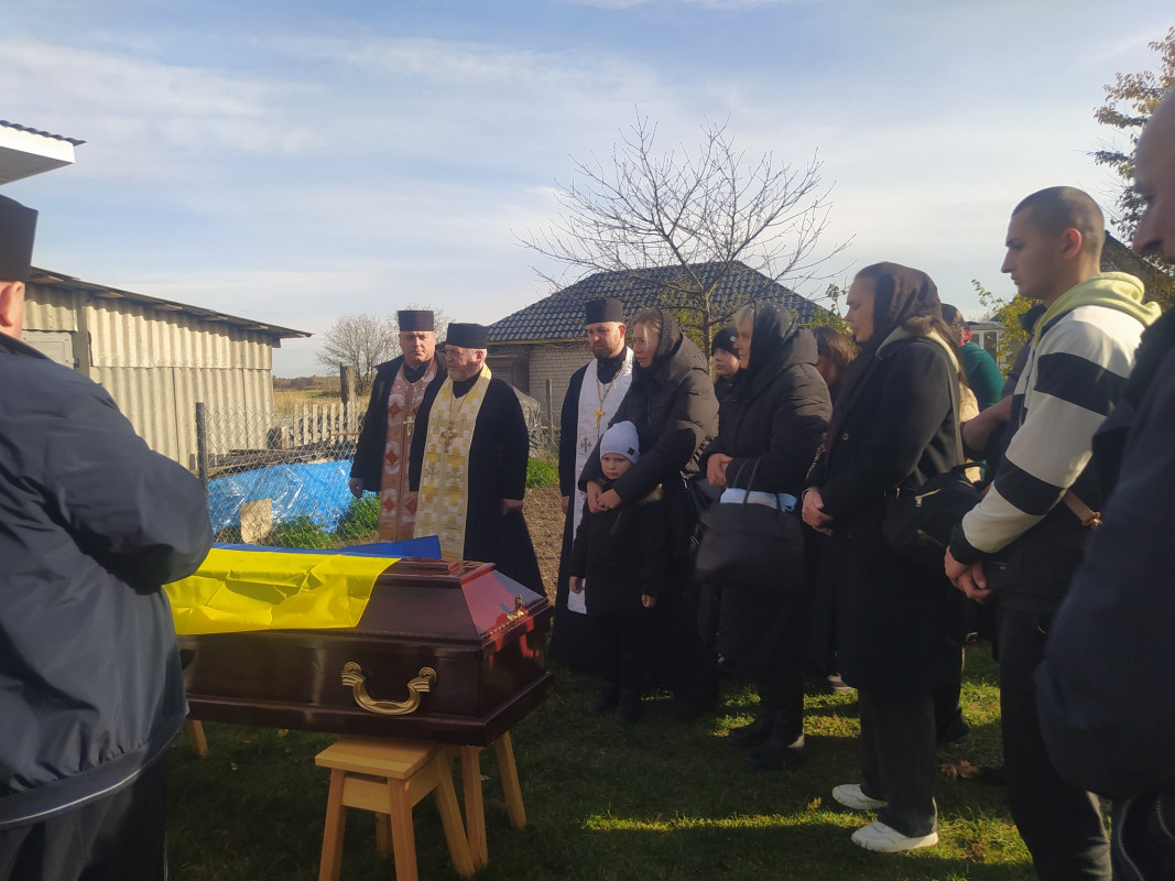 Понад рік рідні чекали звістки: на Волині поховали Героя Андрія Босюка