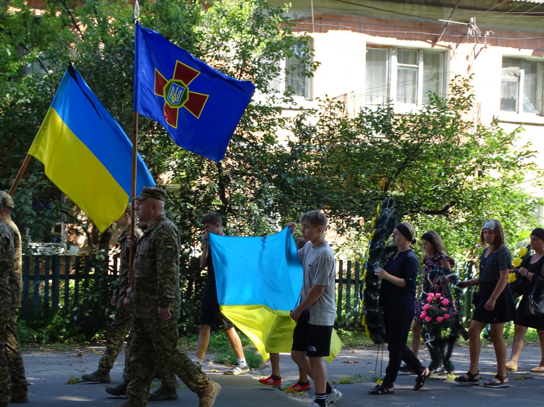 Лікарі боролися за його життя, але серце зупинилося: на Волині поховали 35-річного Сергія Омелянчука