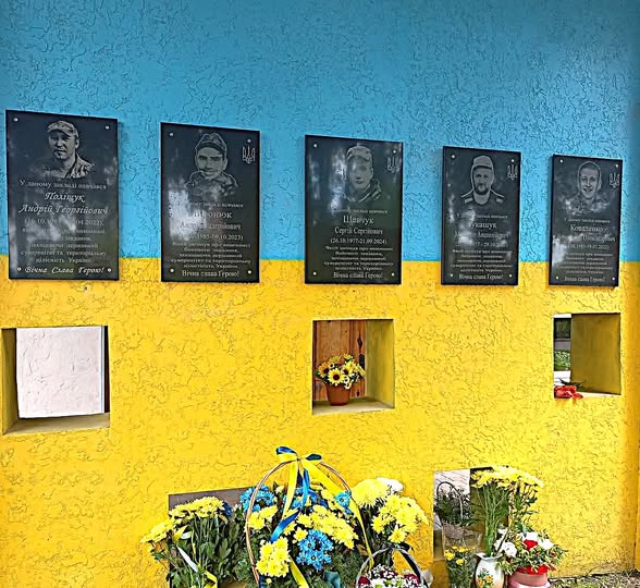 Світла пам’ять про Героїв: у ліцеї на Волині відкрили дошки полеглим випускникам