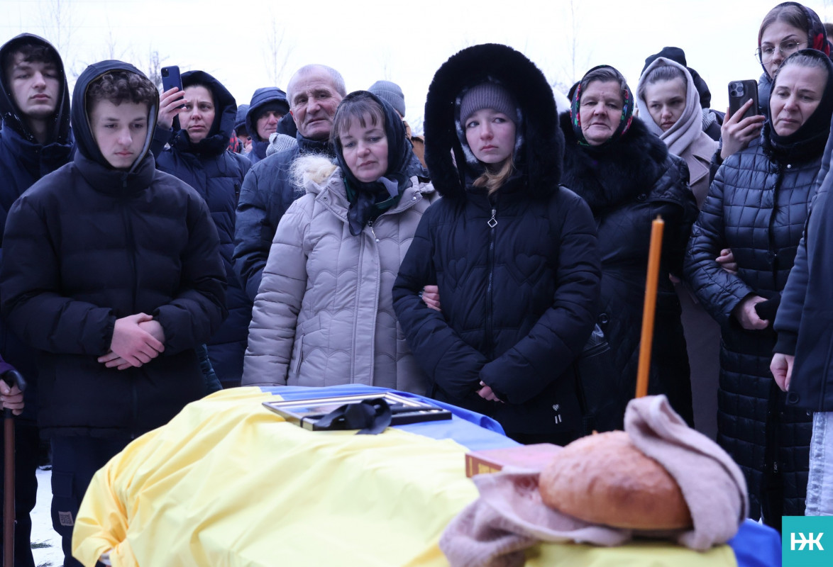 Без батька залишилися п'ятеро дітей: на Волині в останню путь провели Героя, який вважався безвісти зниклим