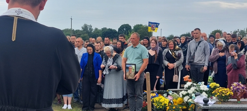Отримав несумісні з життям поранення: на Волині попрощалися з Героєм Юрієм Атласом