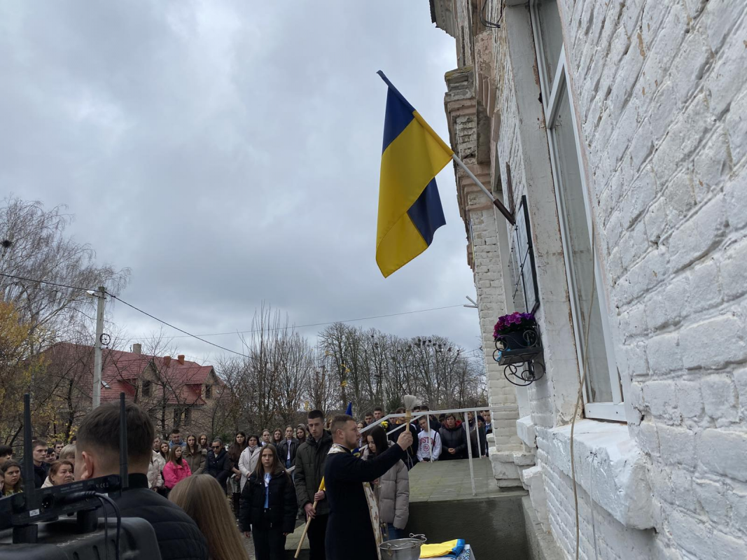 У волинському ліцеї відкрили меморіальну дошку випускнику-Герою Олександру Юзві