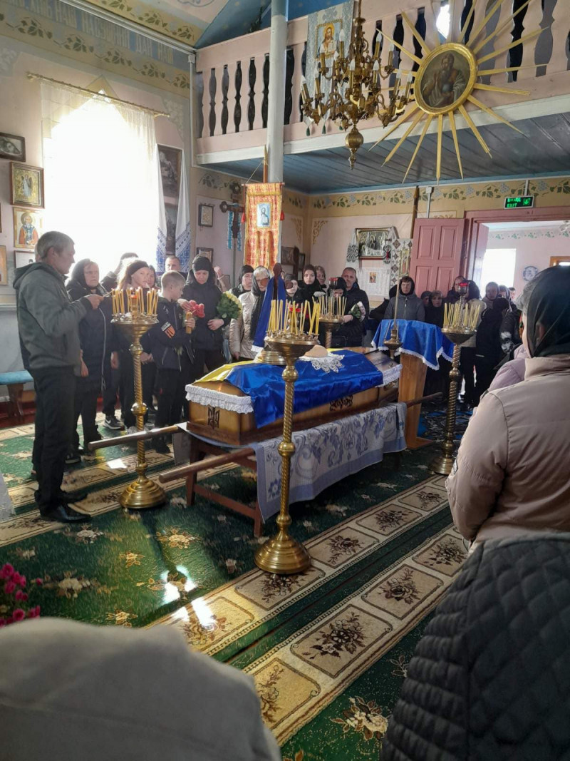 Провести воїна зійшлося все село: на Волині попрощалися з молодим Героєм Валерієм Гонтою