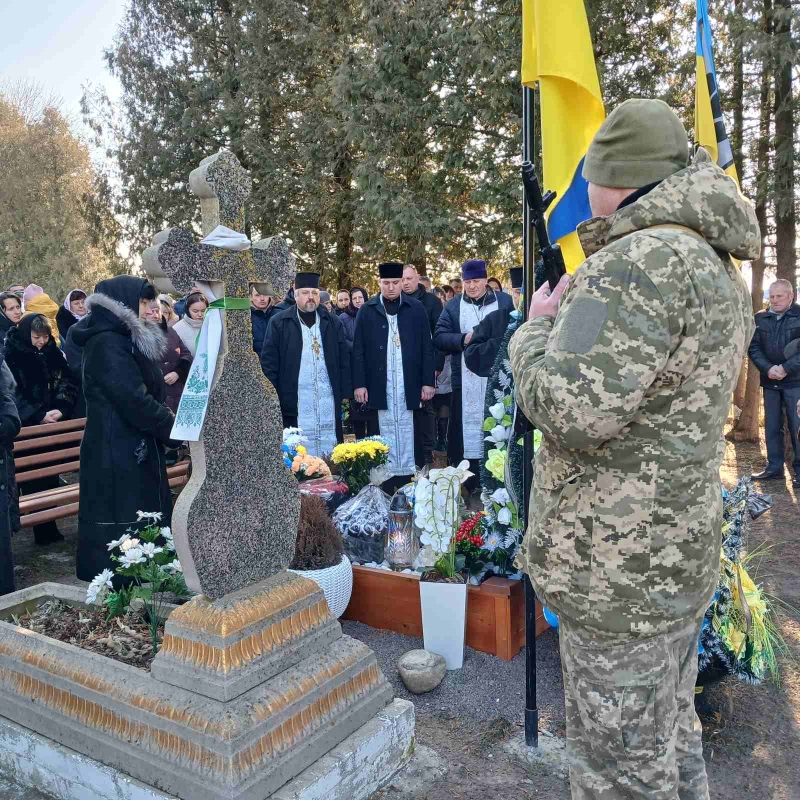 На Волині відкрили меморіальну дошку загиблому воїну Ігорю Панасюку