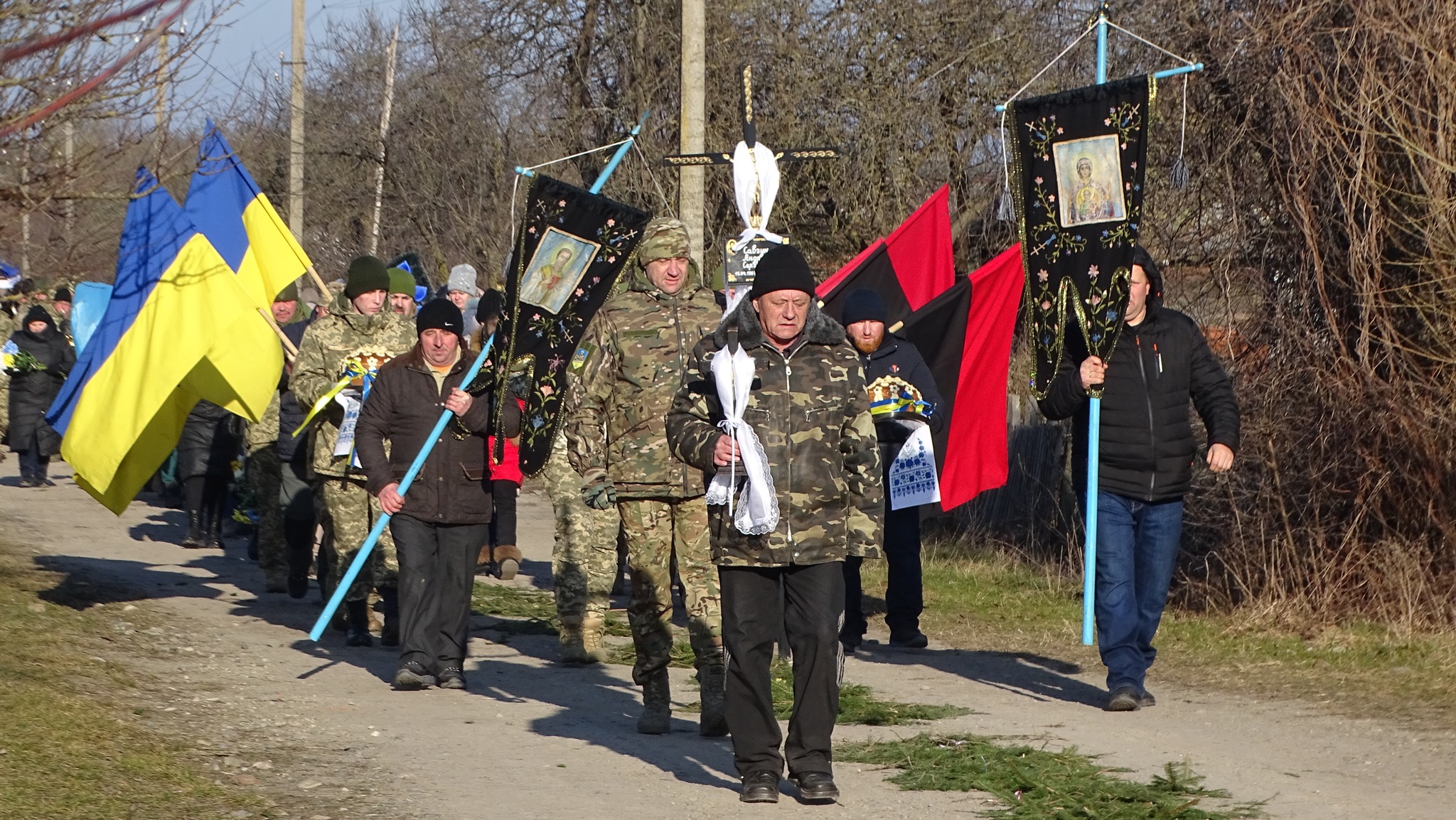 Навіки 37: на Волині в останню дорогу провели молодого Героя Андрія Савчука