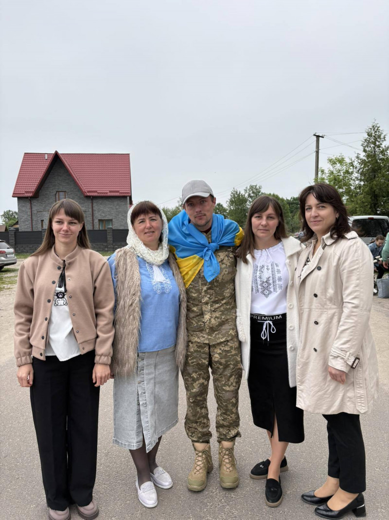 На рідну Волинь після полону повернувся воїн Андрій Войчук