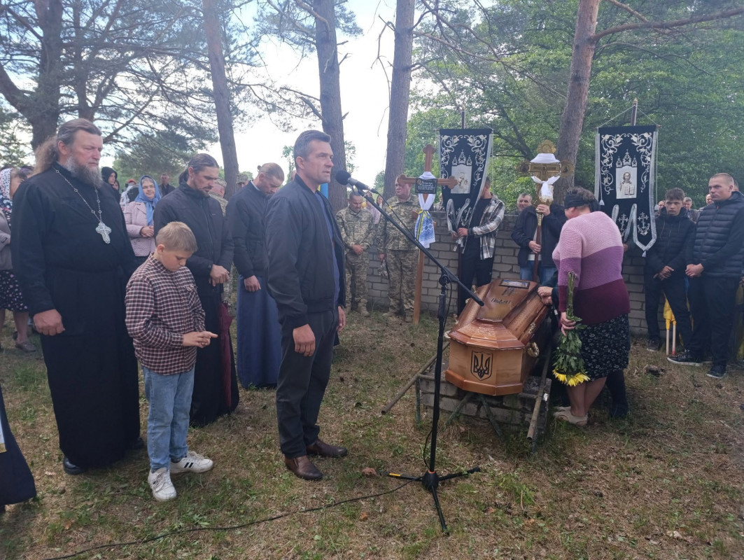 Майже 2 роки рідні жили вірою та надією: на Волині поховали Героя Володимира Віннічука, який довгий час вважався зниклим безвісти