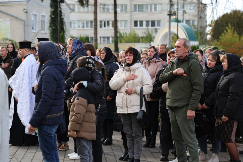 У Луцьку попрощалися із захисником України Віктором Калеником