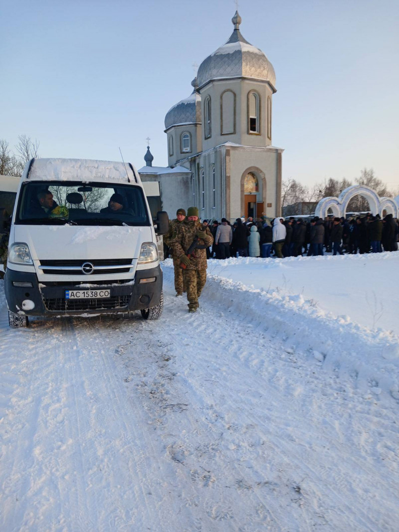 Приїхав у відпустку і серце зупинилося уві сні: на Волині поховали молодого захисника Ігоря Трохимчука