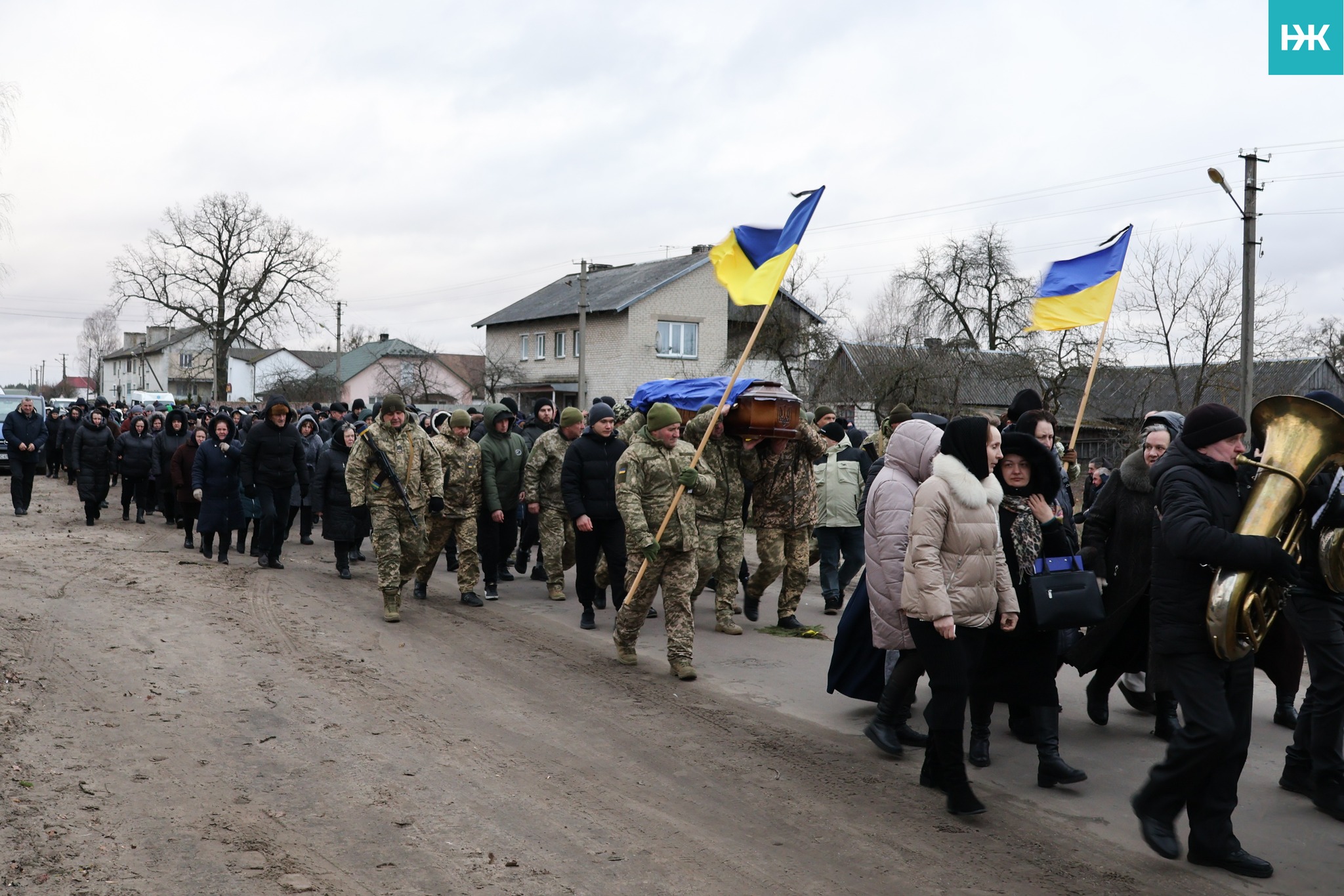 Молодому Герою назавжди 20: на Волині в останню дорогу провели Костянтина Масюка