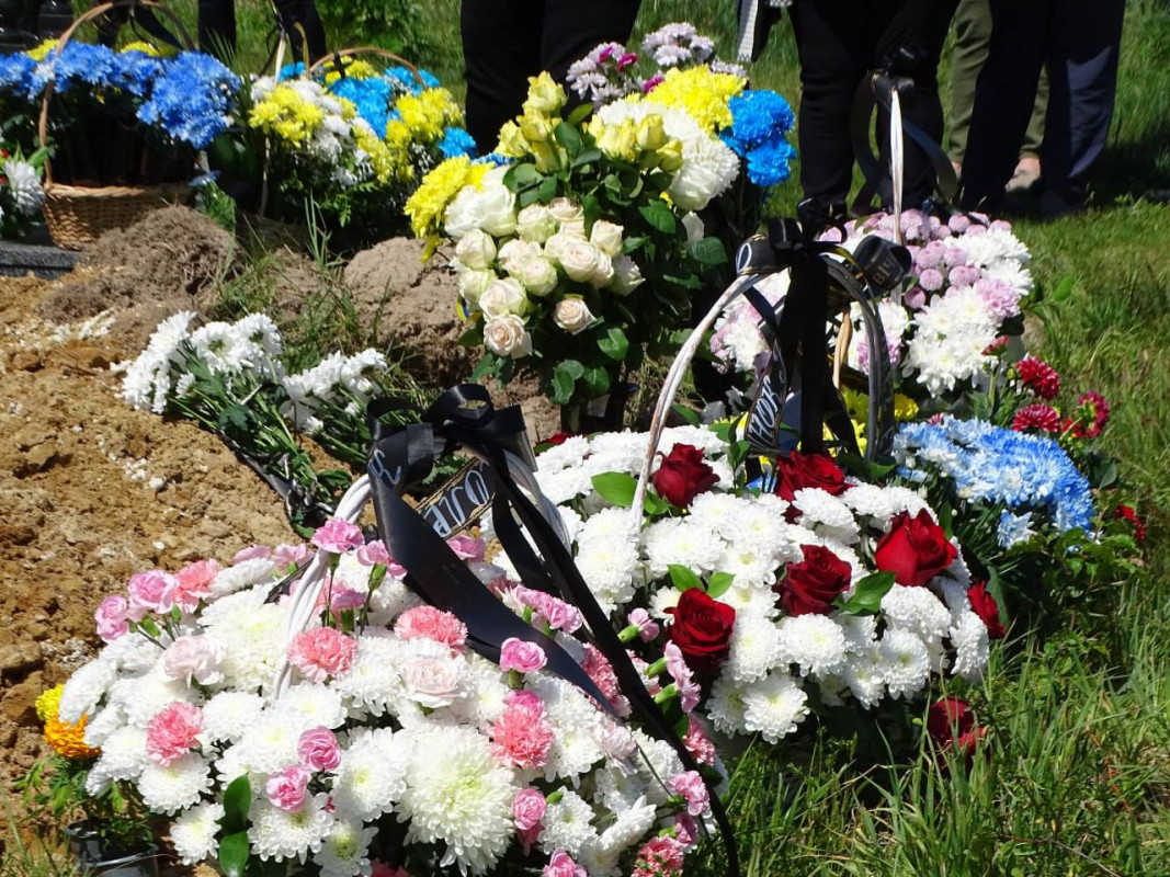 Родина дочекалася Героя - волиняни попрощалися із полеглим Героєм Василем Криницьким