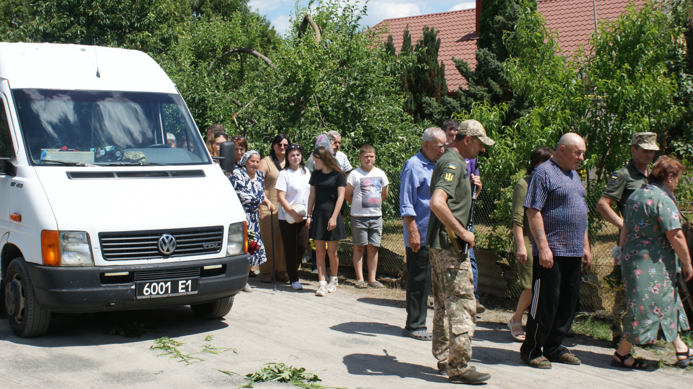 «За його голову окупанти обіцяли винагороду»: на Волині попрощалися з легендарним розвідником Віктором Зенцом