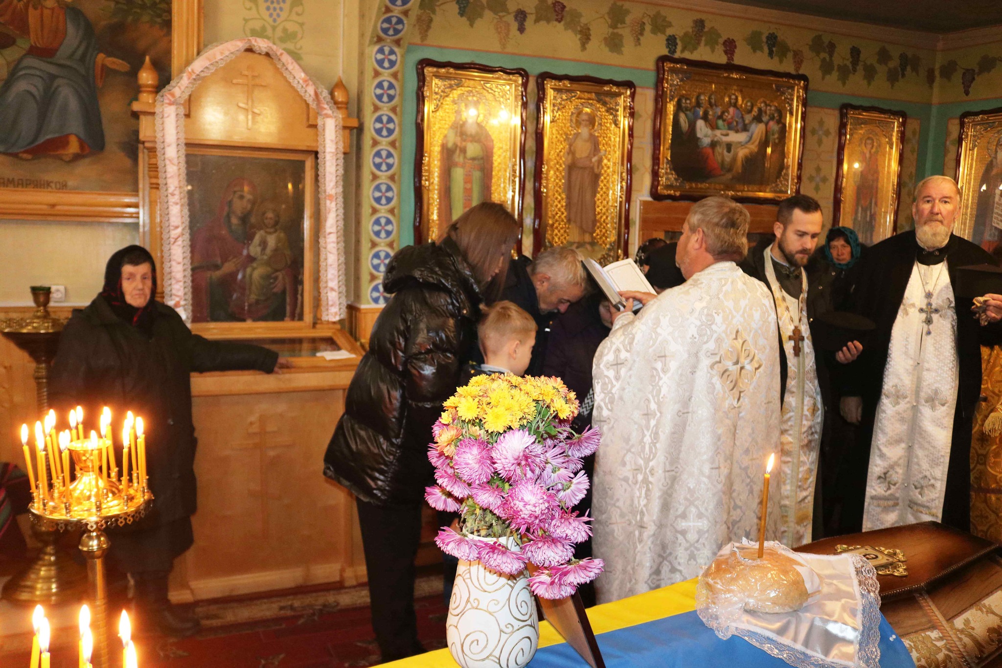 Понад рік вважався безвісти зниклим: у Луцькому районі поховали Героя Василя Цвілюка