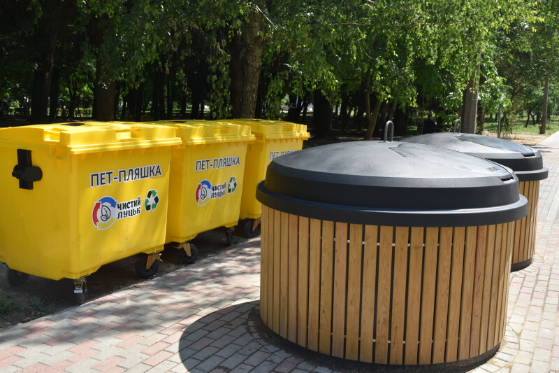 У Луцьку встановили понад двадцяти напівпідземих систем збору сміття
