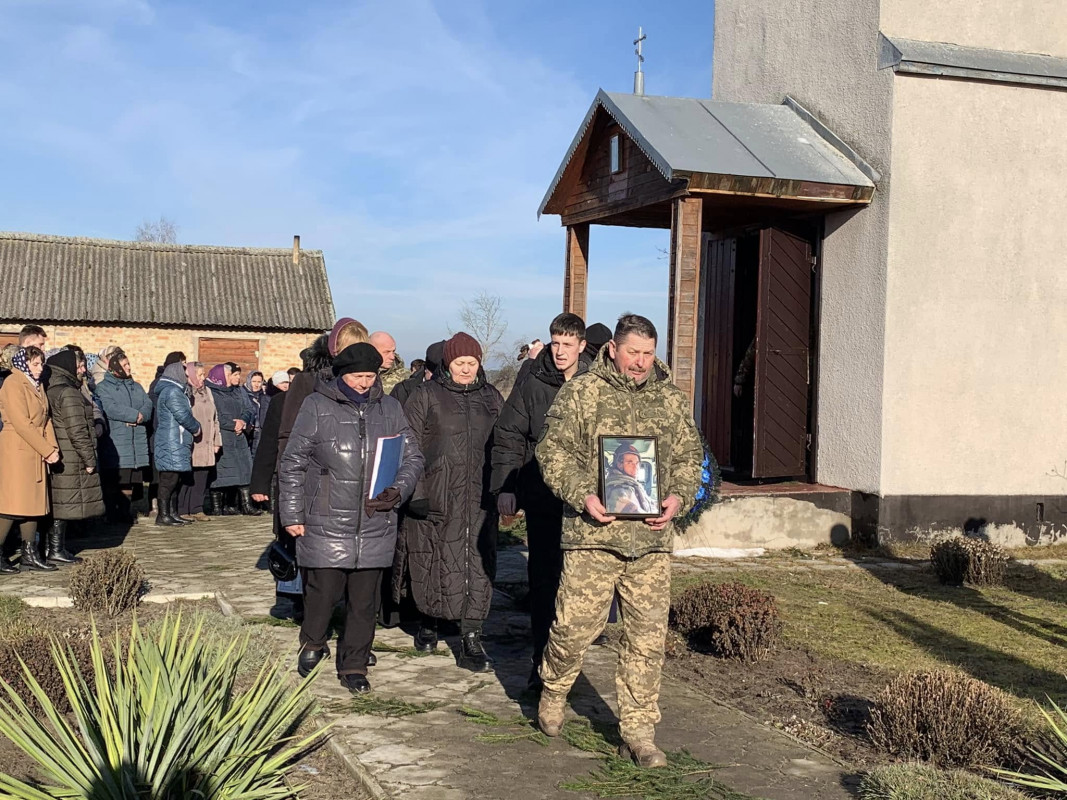 Загинув у бою: на Волині попрощались з Героєм Сергієм Бубелою