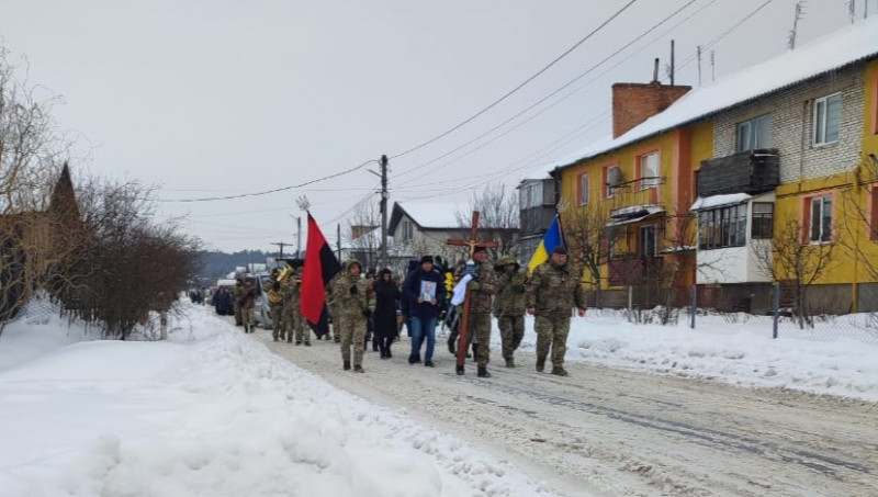 Загинув понад 9 місяців тому: у Луцькому районі попрощалися із захисником Олександром Кувшиновим