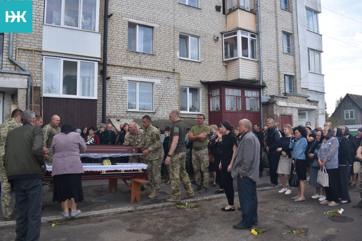 «На щиті» Героя привіз брат, який теж у війську: на Волині в останню дорогу провели полеглого воїна Віктора Гудька