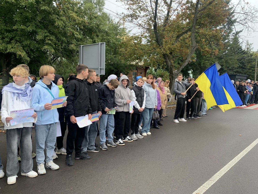 Вперше за понад 3,5 роки ступив на рідну землю: додому повернувся звільнений з полону волинянин Андрій Ховхун