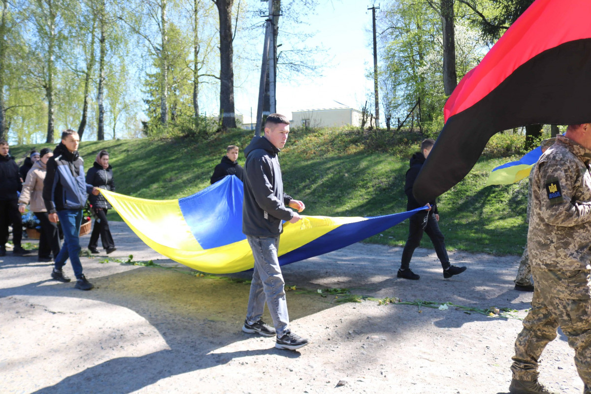 На Волині провели в останню дорогу захисника Івана Гутверта