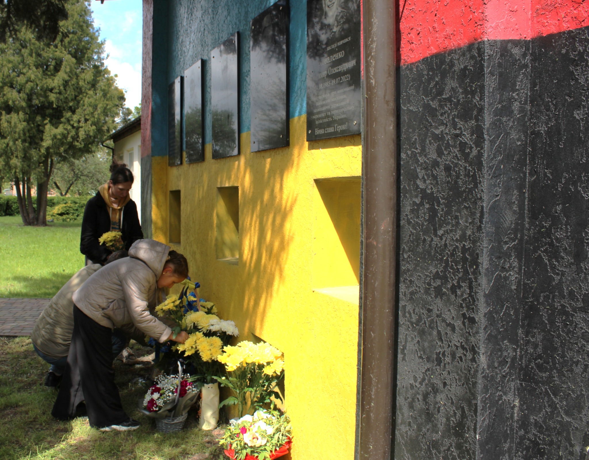 Світла пам’ять про Героїв: у ліцеї на Волині відкрили дошки полеглим випускникам
