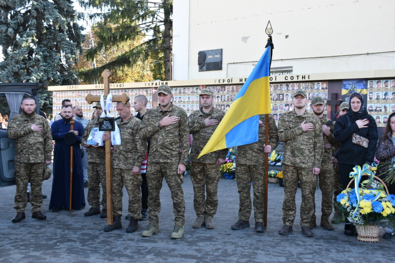 Назавжди 22 роки: у Луцьку попрощалися з юним Героєм Назарієм Дунаєм