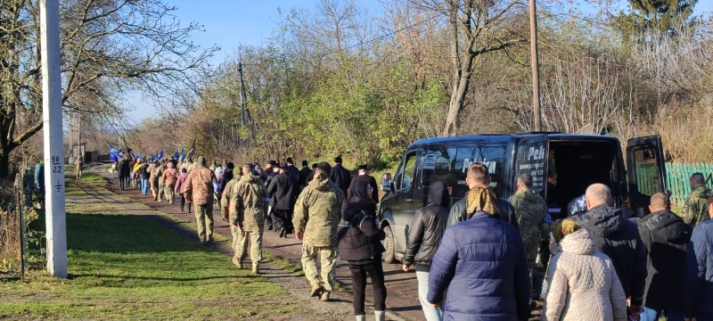 Загинув внаслідок удару FPV-дроном: волиняни попрощалися із загиблим Героєм Сергієм Семчуком