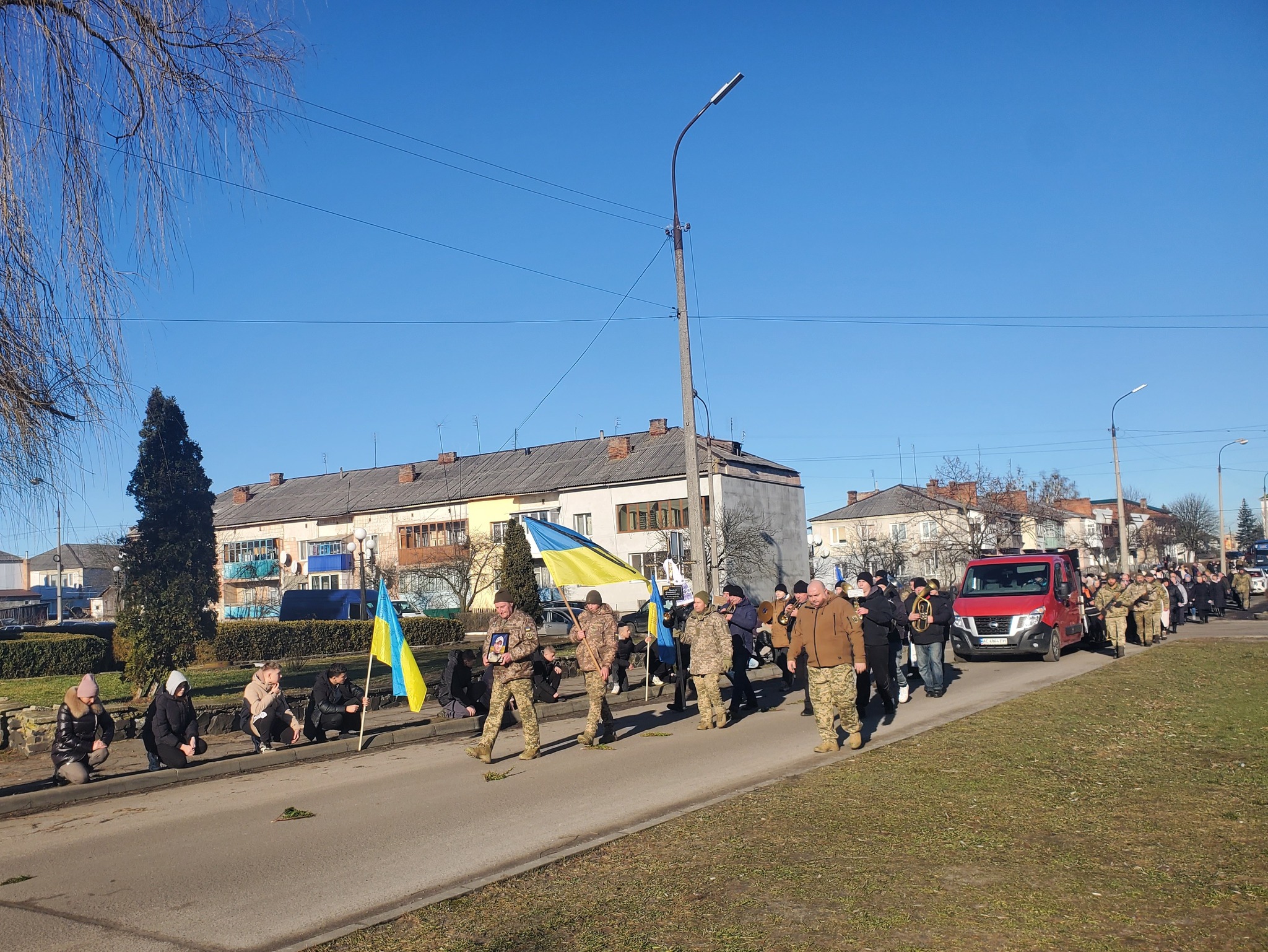 Більше року вважався безвісти зниклим: на Волині в останню дорогу провели 40-річного Героя Анатолія Семенюка