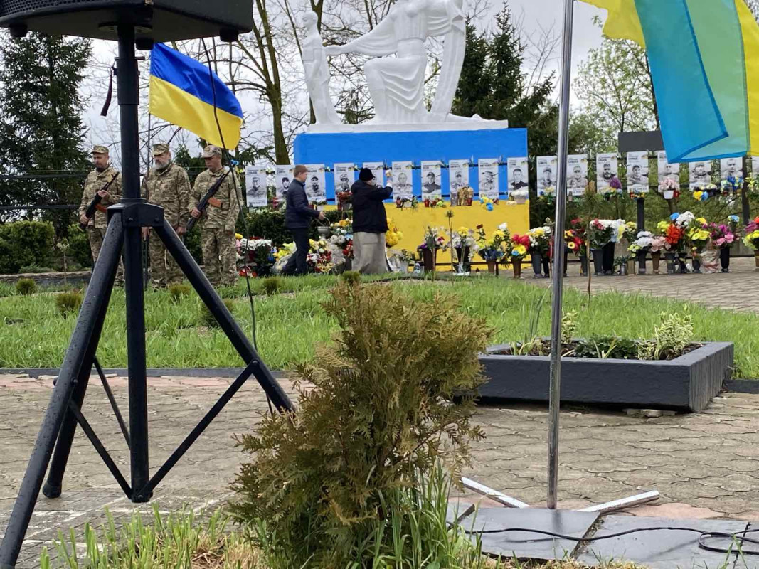 У селищі на Волині родині загиблого Героя вручили орден «За мужність» ІІІ ступеня