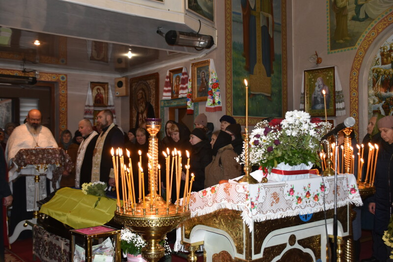 Загинув понад рік тому: у Луцькій громаді поховали 27-річного захисника Олександра Філіпчука