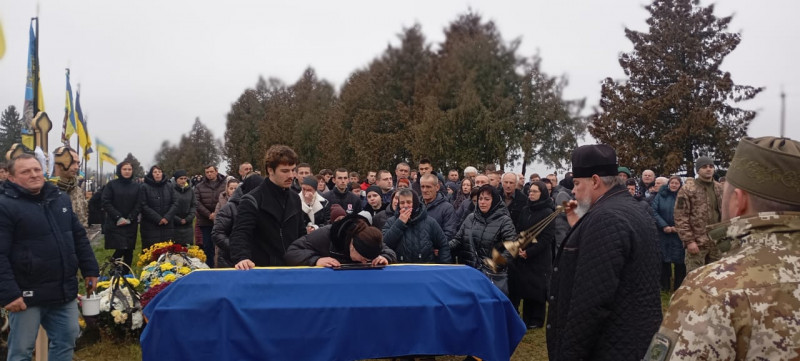 Без батька залишилося троє дітей: волиняни провели в останню дорогу Героя Тараса Парфенюка