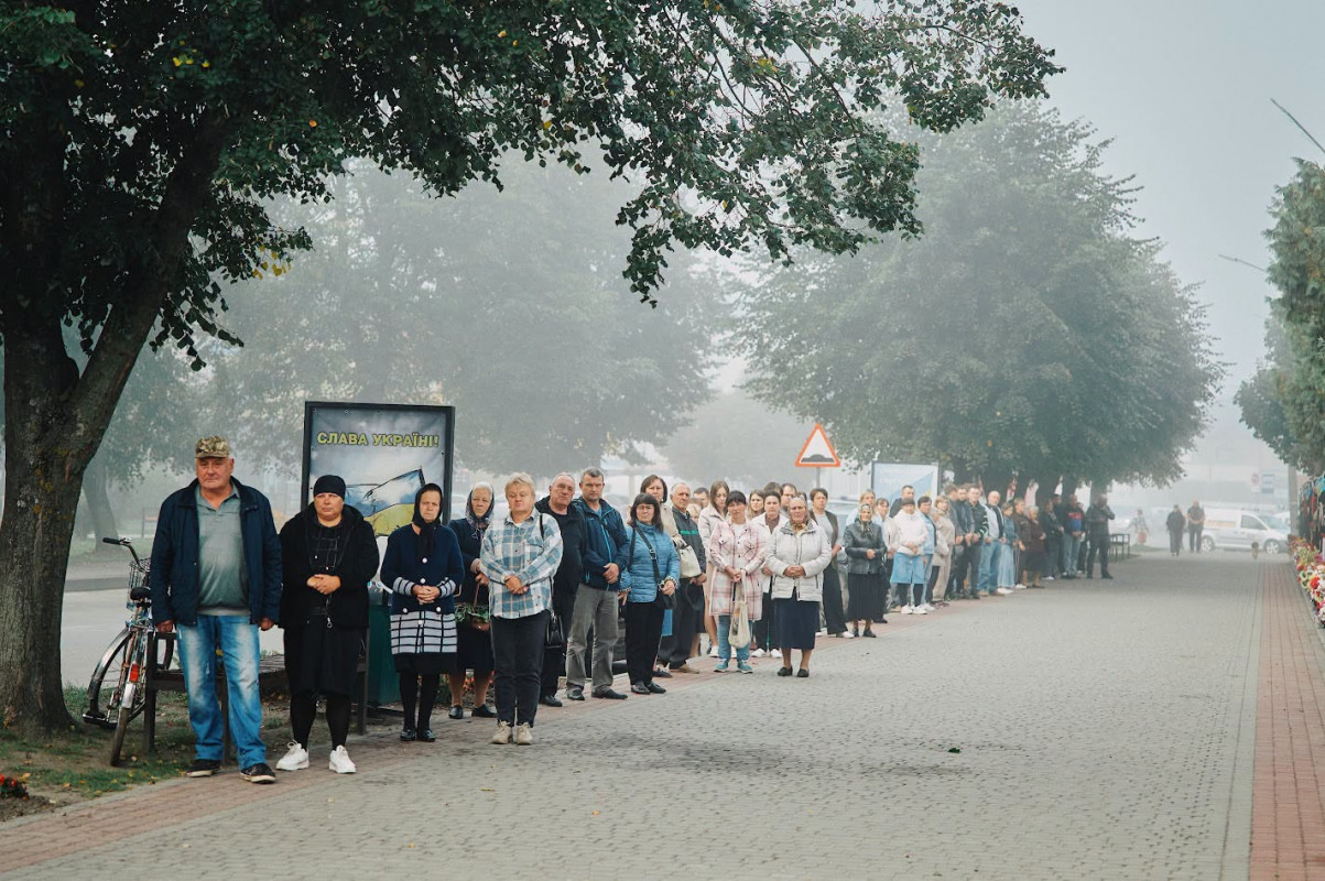 Загинули за Україну: родинам трьох Героїв вручили посмертні нагороди захисників