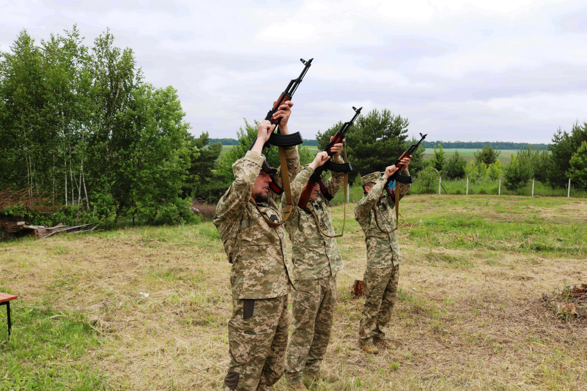 Півтора року вважався зниклим безвісти: на Волині попрощалися з полеглим Героєм Сергієм Замлинним