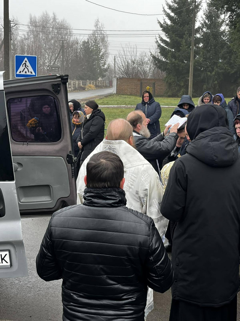 Довгий час вважався зниклим безвісти, однак, на жаль, дива не сталося: на Волині поховали молодого Героя Вадима Слєпцова