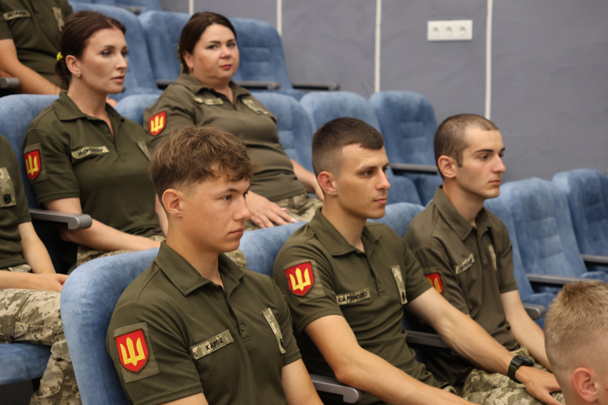 Служити Україні: курсанти волинського вишу склали військову присягу
