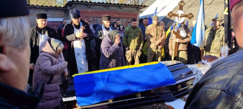 Загинув внаслідок удару FPV-дроном: волиняни попрощалися із загиблим Героєм Сергієм Семчуком