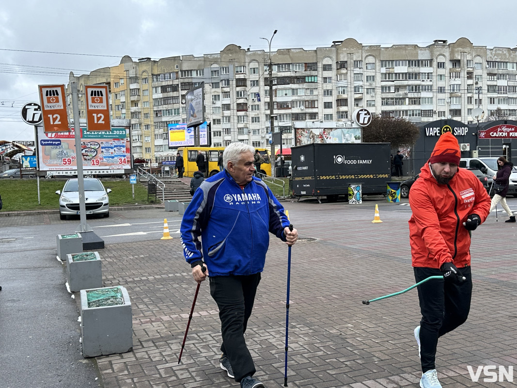 У Луцьку провели безкоштовний майстер клас зі скандинавської ходьби