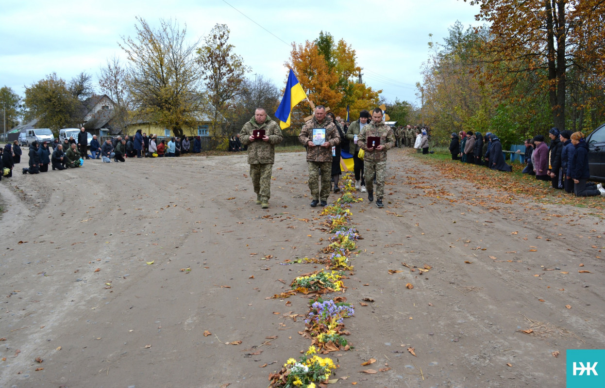 З перших днів вторгнення боронив Україну: на Волині попрощались з кавалером орденів «За мужність» Василем Петриком