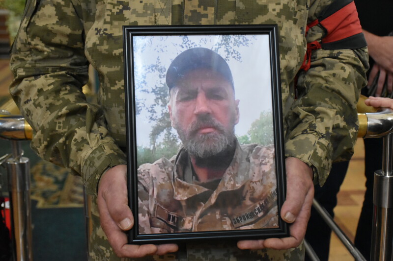 Загинули на Донеччині: у Луцьку попрощалися з військовослужбовцями Олександром Чируком та Іваном Литвіном