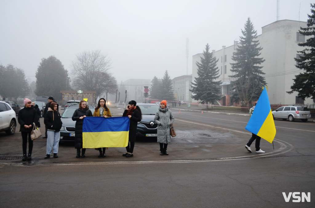 «Для нас – це одна хвилина, для них – Вічність»: у прикордонному місті на Волині вшанували тих, хто загинув від війни