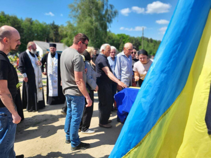 Брат-близнюк був на фронті, а він — «на щиті»: Ковель віддав останню шану 31-річному Михайлу Філіпчуку